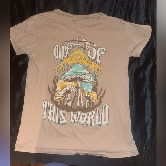 Out of this world shirt - Picture 1 of 2